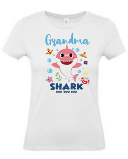 T-shirt grandma shark femme